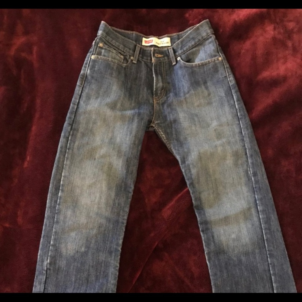Straight Leg Levi’s Jeans